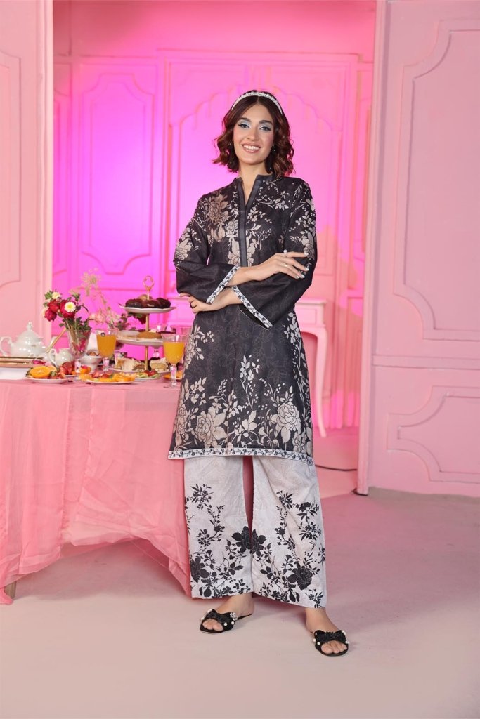Working Women Vol 3 - 2 Piece - WWD-004