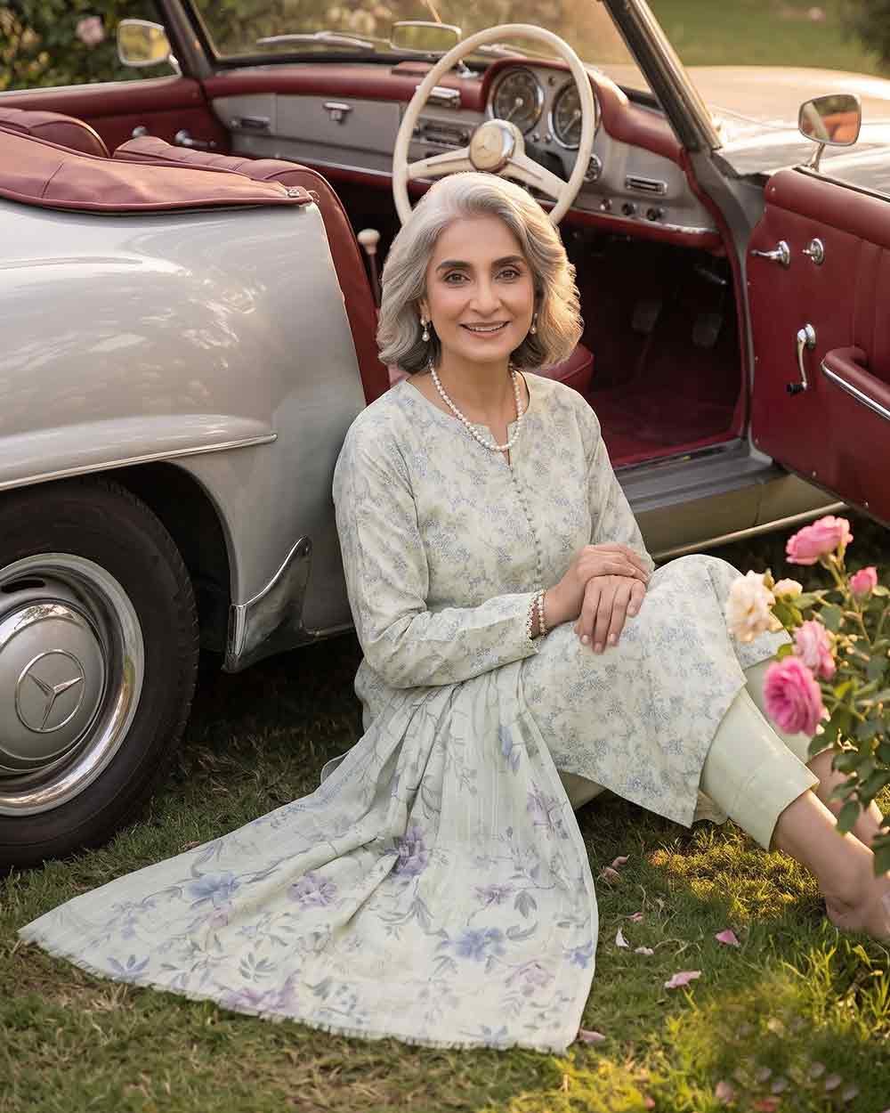 8 (4)